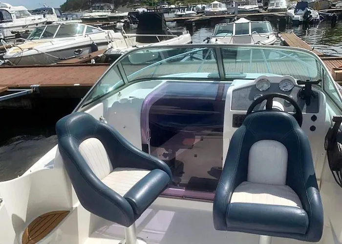 6 Person In Aure-by Traum * Aure (Aure)