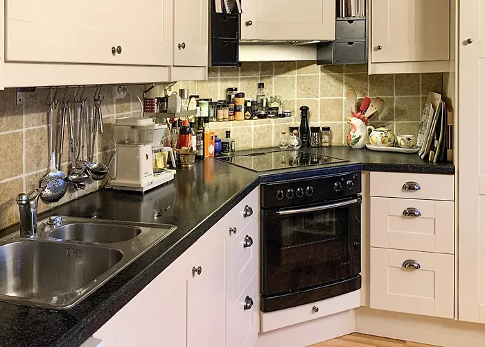 6 Person In Aure-by Traum